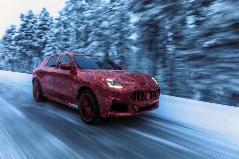 Maserati Grecale testa no frio