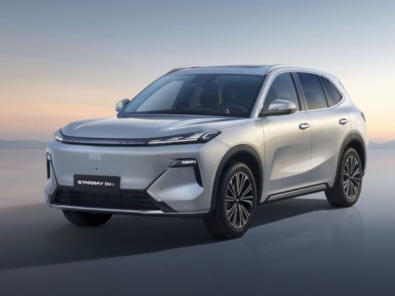 Geely Starray EM-i e Geely E5 já têm preços para Portugal